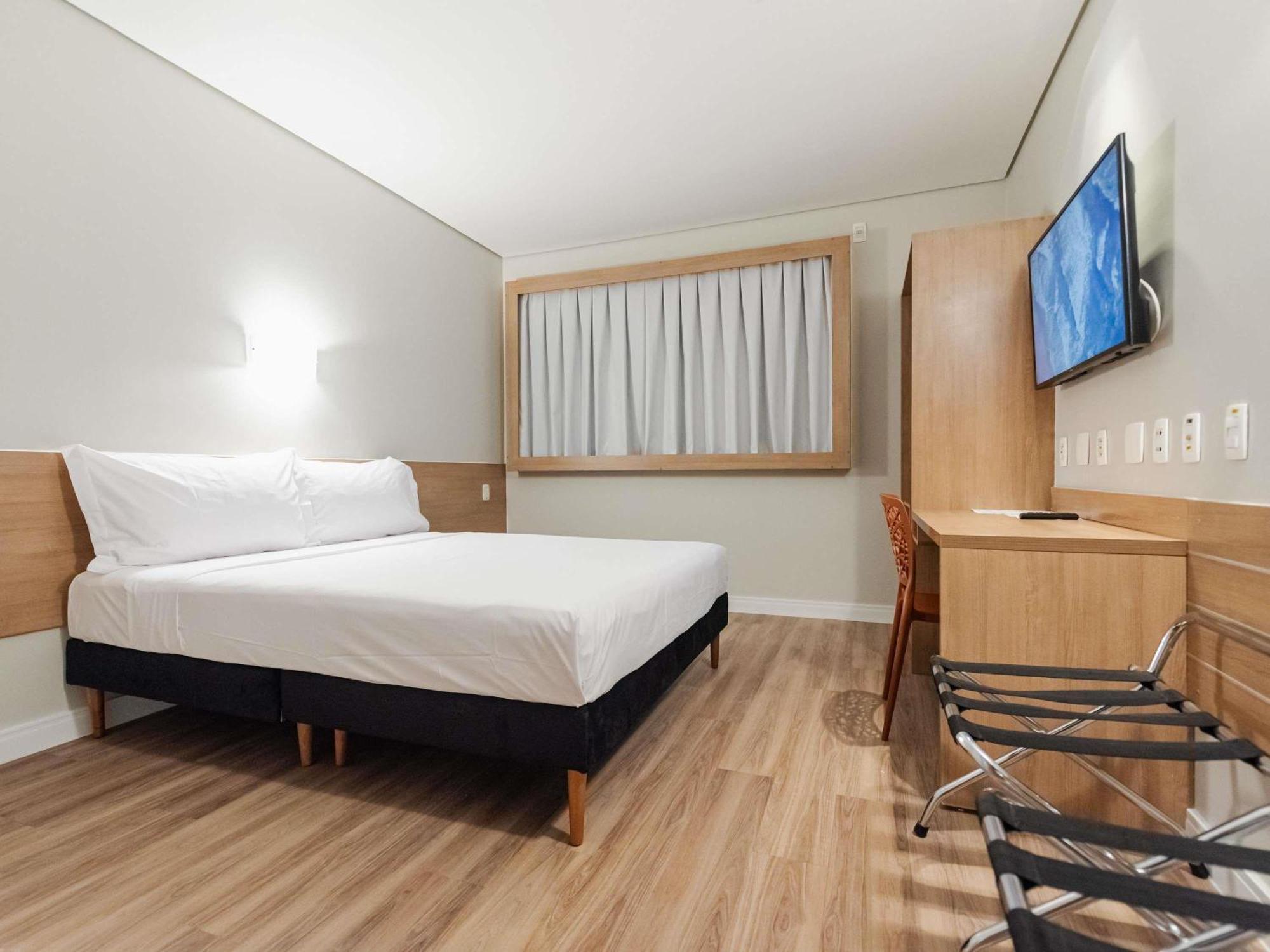 Quarto Duplo Standard