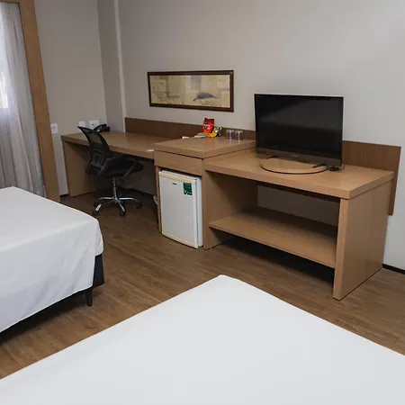 Comfort Suites Flamboyant Goiânia-3